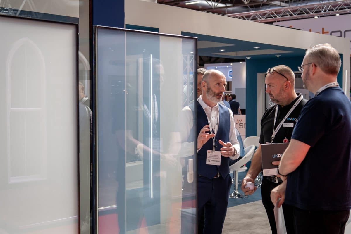 Morley Glass helps installers ‘switch on’ to switchable glass sales opportunities
