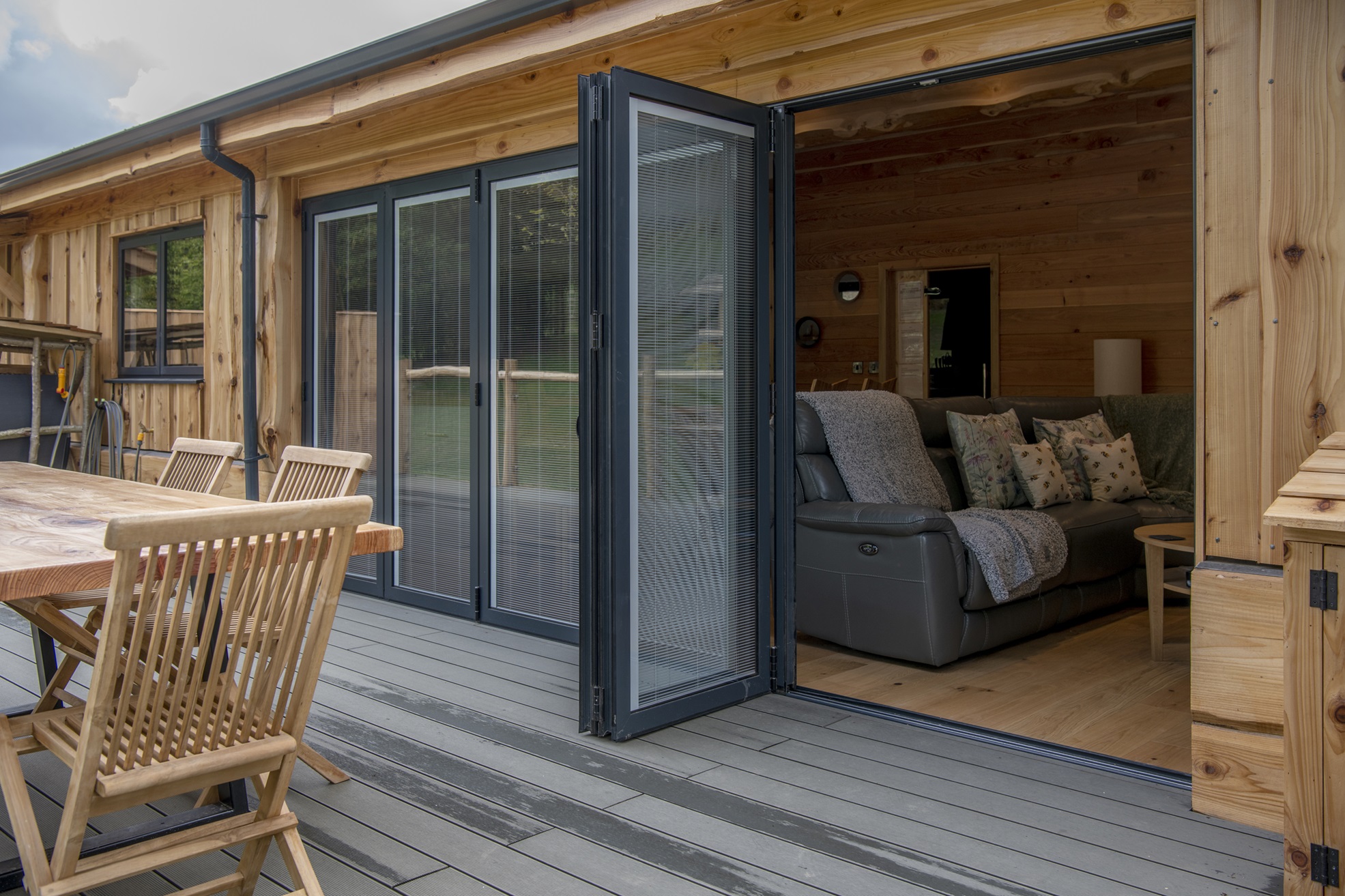 Why integral blinds are a perfect fit for holiday homes